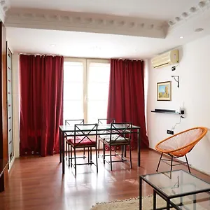 apartament-tek-piazza.albaniahotels.org/