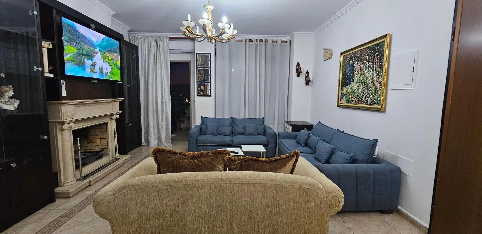 Skanderbeg Square Explorer Apartments Tirana